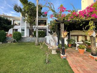 Xalet a Bahía de Marbella. Exclusiva villa ubicada en el corazón de nueva andalucía, con ex