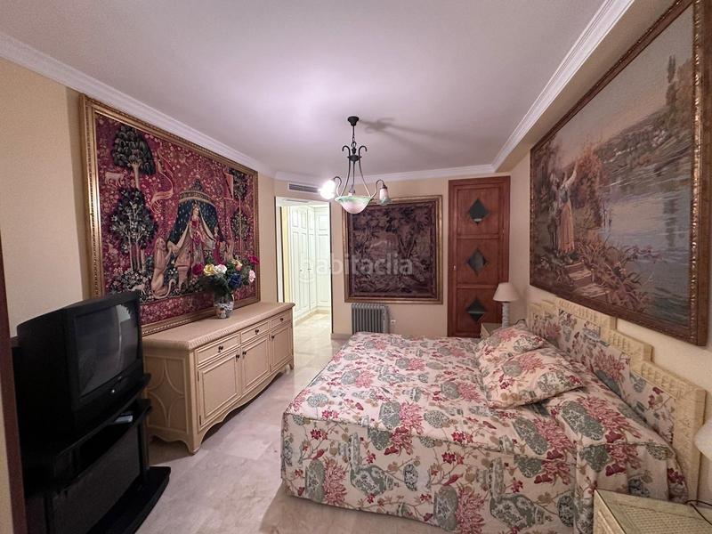 Foto 14924927-879f-4fe7-9811-65944a94fb5e. Pis amb calefacció aparcament piscina a Puerto Banús Marbella