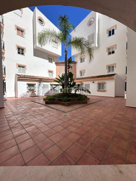 Foto 8532a46f-d3df-42ad-b870-91c74c78c2be. Pis amb calefacció aparcament piscina a Puerto Banús Marbella