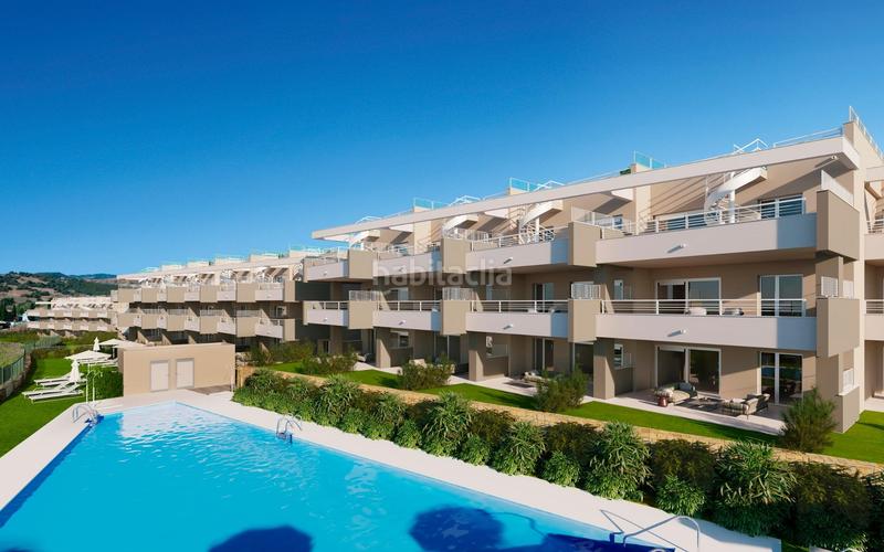 Foto 0165915a-d022-434a-89e9-4fdeb4b21a39. Pis amb calefacció aparcament piscina a Estepona golf Estepona