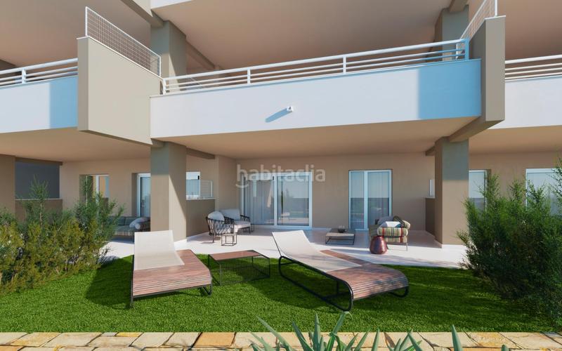 Foto 5a4d160a-0335-41c9-ac53-344a6398ba1d. Pis amb calefacció aparcament piscina a Estepona golf Estepona