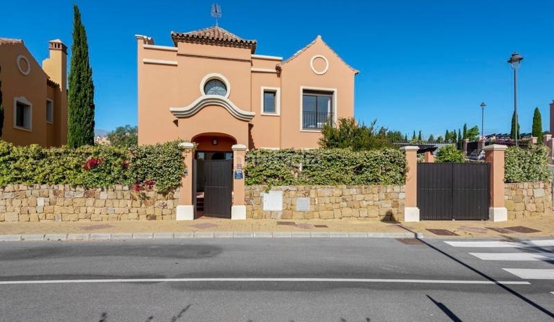 Foto 36ec8101-8583-4ad3-a93c-85284b79af45. Chalet venta de villas de lujo y pareados . en Valle Romano Golf Estepona