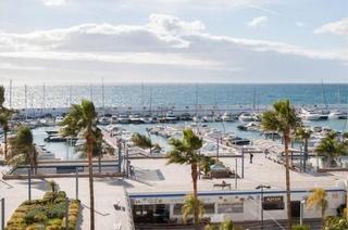 Appartement  Avenida del duque de ahumada. Bonito apartamento en primera línea de playa de marbella