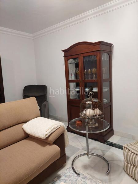 Foto b798cde7-5fe1-43db-a6cf-1304d5070dc9. Alquiler piso exclusivo piso con terraza, piscina y garaje incluido en Marbella
