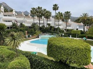 Casa adossada  Urbanizacion montemedio-b sierra blanc. Oasis privado en cascada de camojan,sierra blanca,marbella