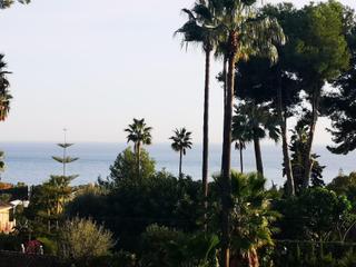 Chalet  Calle claveles-ur la carolina. Exclusiva villa de lujo en marbella . un refugio único y de ensu