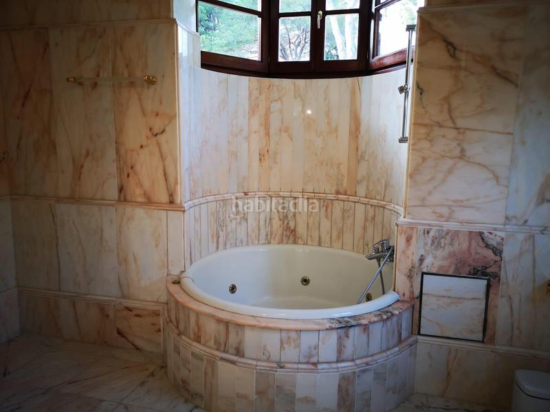 Foto 9a666395-0ba0-460b-a2c1-426278596753. Chalet avec chauffage parking piscine dans La Carolina - Guadalpín Marbella