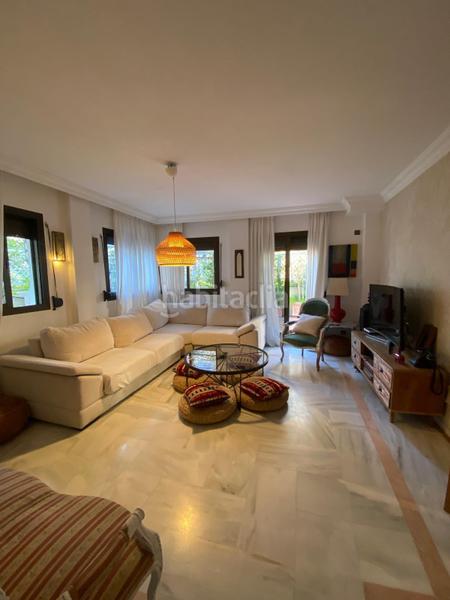 Foto a2df0361-2280-4552-a584-51c4d1838e6e. Alquiler ático exclusivo ático dúplex con terraza de 90 m en el corazón en Marbella