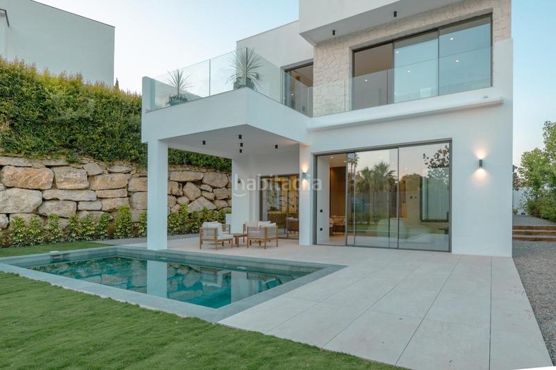 Foto 38ff6e73-eacb-4fb9-bb77-36852ba17b5a. Casa amb aparcament piscina a Guadalobón Estepona