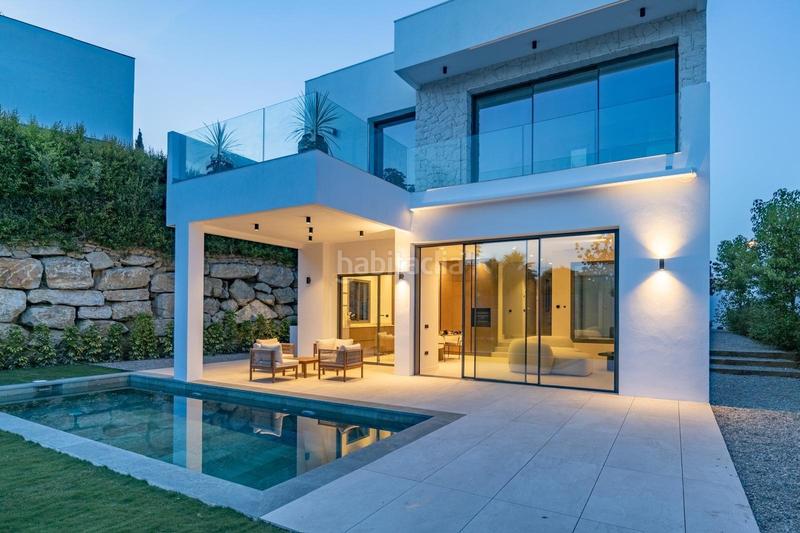 Foto 8c4ee336-0ff1-4a63-a335-b54b7e9e6f14. Casa amb aparcament piscina a Guadalobón Estepona