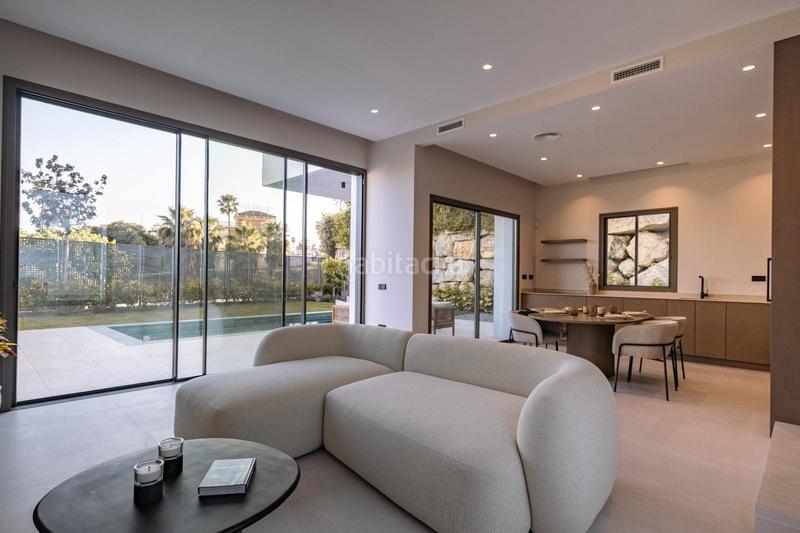 Foto 8cf23fa9-da0d-4c31-8e9f-24eaba149aee. Casa amb aparcament piscina a Guadalobón Estepona