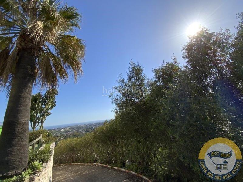 Foto 9f0865a8-d054-4085-8293-8e146d3a99b7. Chalet amplia villa de estilo clásico en el herrojo, . en Benahavís