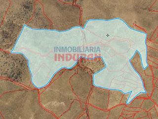 Casa en Calle flor 1. Finca ganadera de 45 ha en valdelacasa de tajo, cáceres