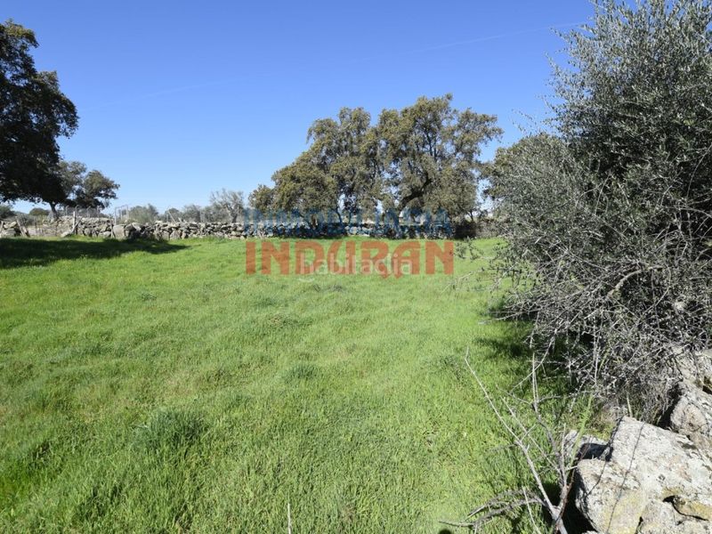 Foto daa4f93d-330c-4879-b341-e1b258520eeb. Casa a Valdehúncar