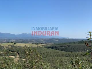 Masia a Puerto de San Vicente. Finca rústica de 20 ha, con encinas y jaras situada en el términ