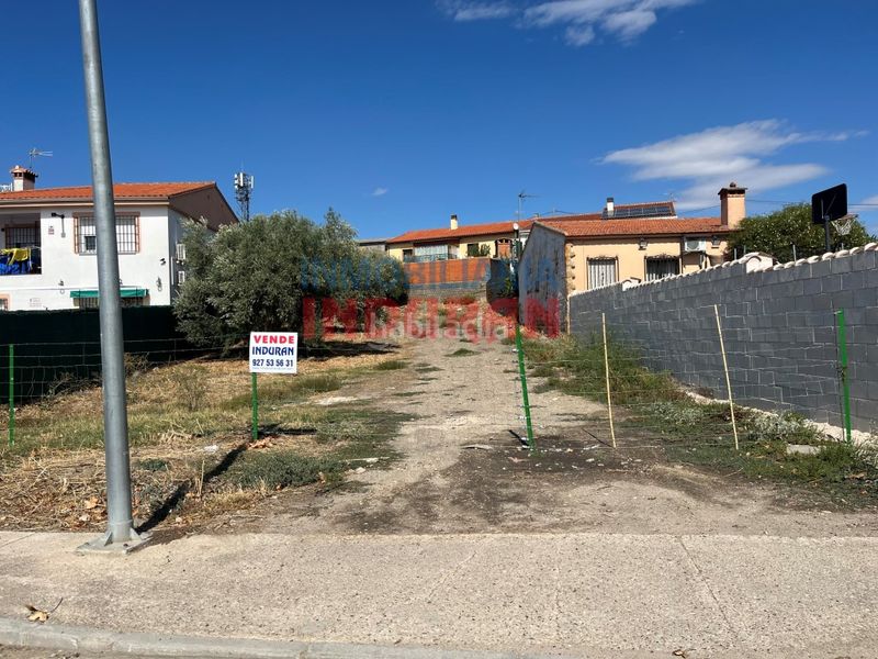 Foto b637558f-c514-429f-80e0-62190d15ff6b. Terreny residencial a Peraleda de la Mata