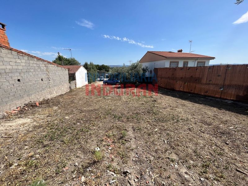 Foto dca0b9cb-e399-480e-8ccc-6631721c7121. Terreny residencial a Peraleda de la Mata