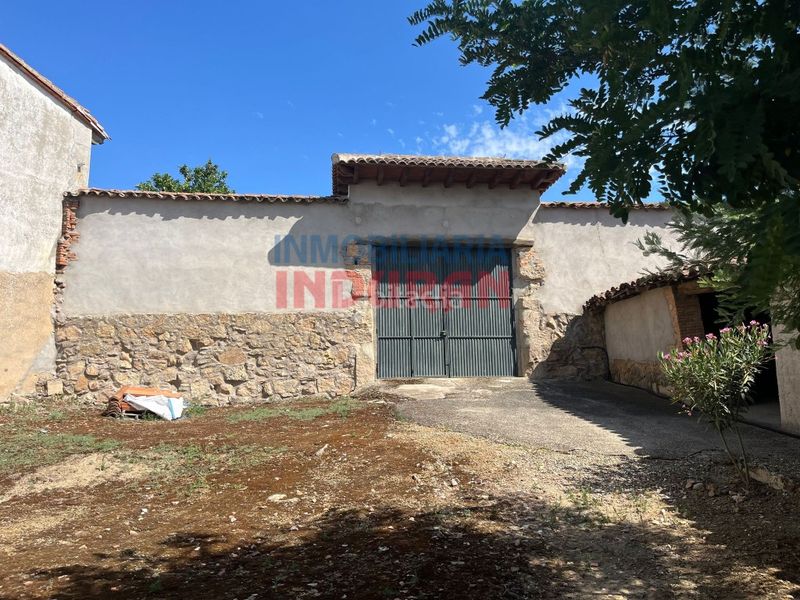 Foto bba9ffc6-f4f1-44c2-88d0-1801e13c0114. Terreny residencial a Peraleda de la Mata