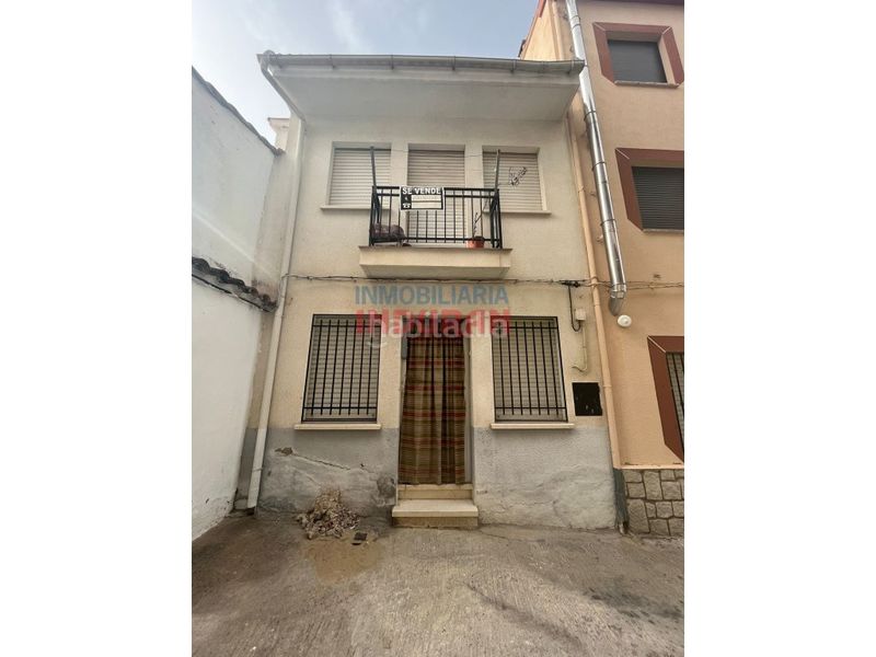 Foto c1e496c4-83b9-4408-ad0a-5ebe98a1e642. Casa a Peraleda de la Mata