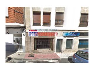 Local commercial à Navalmoral de la Mata. Local en la calle ensenada