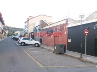 Location Local commercial à Navalmoral de la Mata. Local en calle puerto carrales