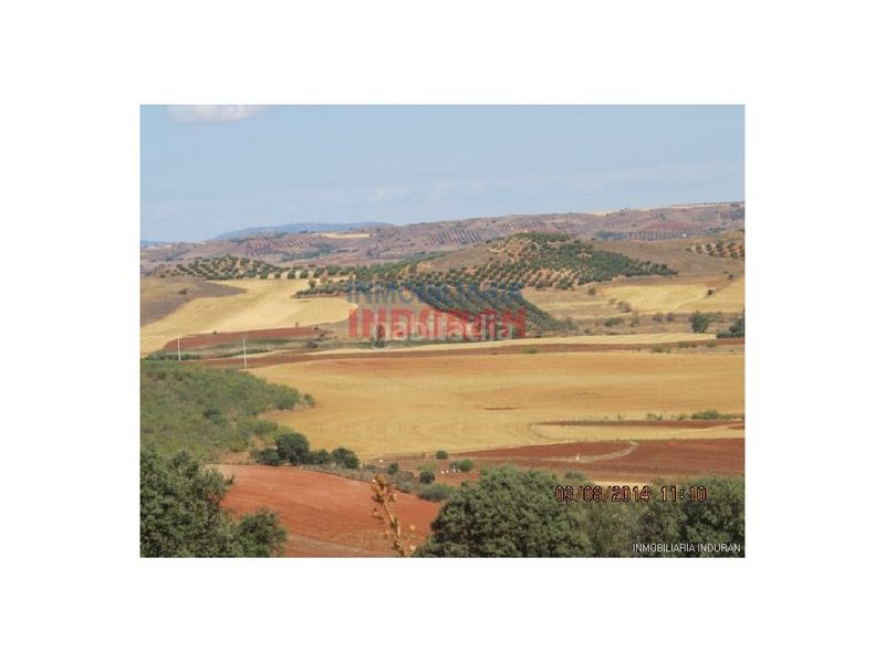 Foto f84e8964-5a5d-40db-bba0-44920c03ac59. Masia a Almedina
