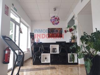Location Local commercial  N/a. Local comercial en calle avenida de las angustias