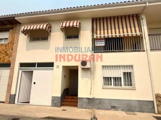 Casa pareada  N/a. Vivienda pareada con patio en tiétar, cáceres.