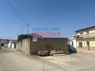 Terreny residencial  N/a. Solar urbano en venta en peraleda de la mata, cáceres.