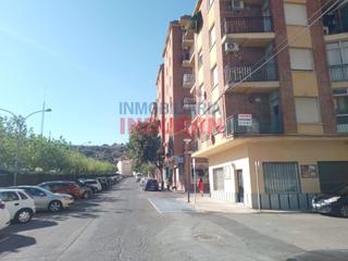 Pis  N/a. Piso calle puerto miravete