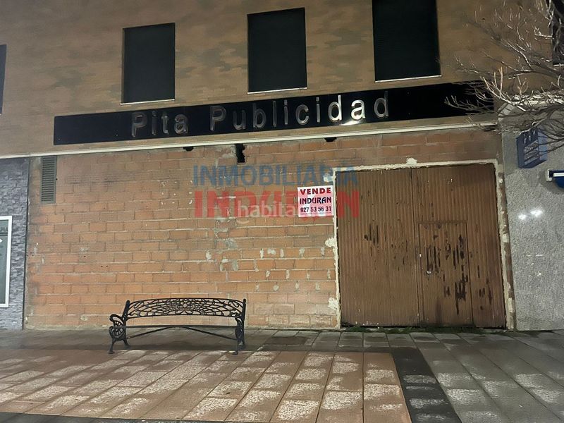 Foto bd381518-3cdf-4282-84a0-c80f3799e934. Local comercial a Navalmoral de la Mata
