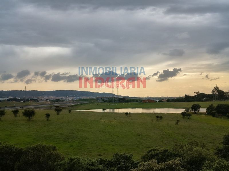 Foto cc8ebe26-54e8-4e55-ae29-8ba4142bbcf3. Masia a Navalmoral de la Mata