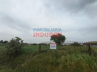Country house in Peraleda de la Mata. Finca rústica vallada y con pozo en peraleda de la mata, cáceres