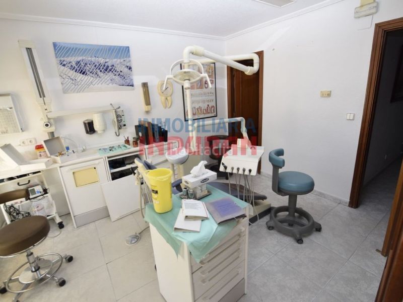 Foto cae96eed-4ef0-48b3-8a46-a2a7a06fa6e9. Local comercial a Navalmoral de la Mata