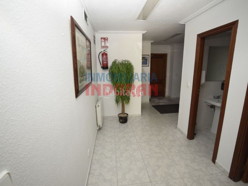 Foto f348b6dc-a3ba-4dfc-93f1-4d6d857b4cc0. Local comercial a Navalmoral de la Mata