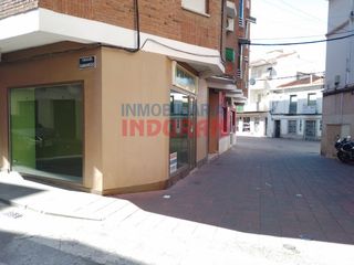 Miete Geschäftsraum in Navalmoral de la Mata. Local comercial en calle pérez lozano