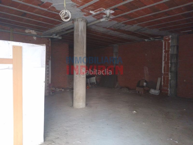 Foto 4f53cf51-2fc0-4e6f-976d-92b6e58a6c95. Local comercial a Navalmoral de la Mata