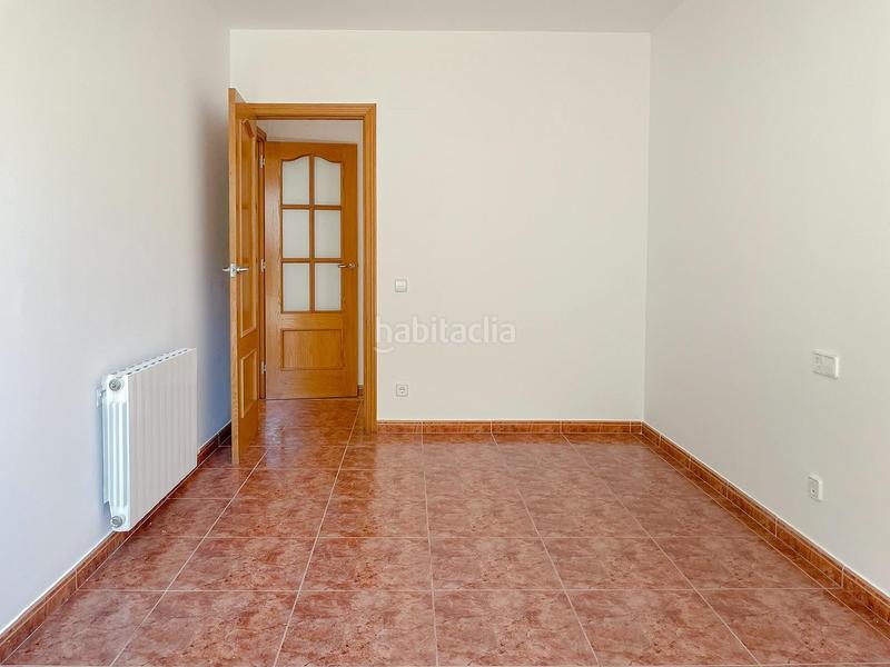 Foto 090bec7a-5767-4806-8e62-c78d0531061a. Piso amplio piso con jardín, barbacoa y piscina comunitaria en Gavà