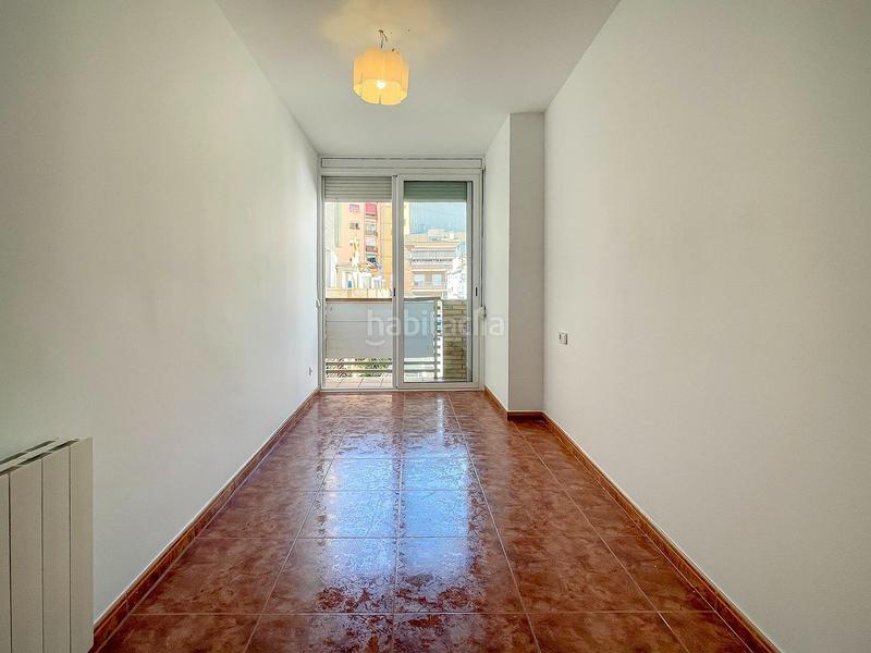 Foto 188d4209-414c-486f-b62c-146794af9356. Piso amplio piso con jardín, barbacoa y piscina comunitaria en Gavà