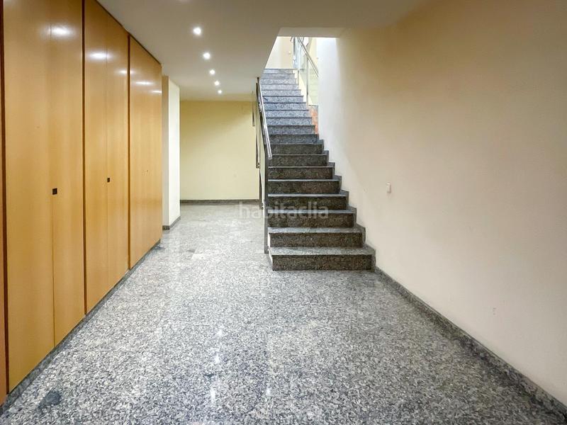 Foto 5b6e8e50-0cba-4738-b826-41670cf254ed. Piso amplio piso con jardín, barbacoa y piscina comunitaria en Gavà