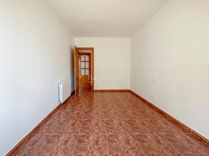 Foto 6ce9f286-23bc-43af-86f8-9c91c551d70f. Piso amplio piso con jardín, barbacoa y piscina comunitaria en Gavà