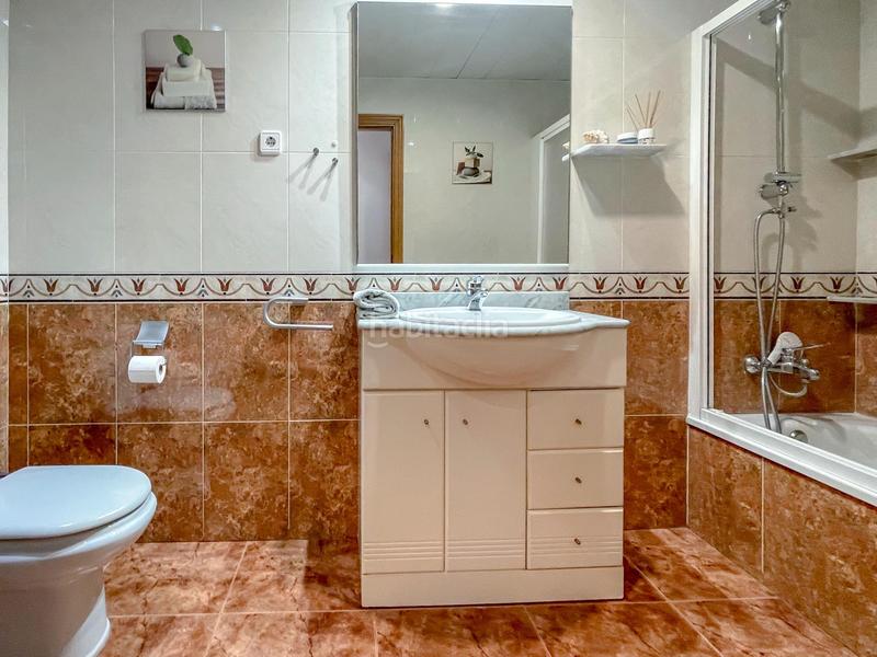 Foto 806deb2f-733f-4664-939b-bead81d4d1c2. Piso amplio piso con jardín, barbacoa y piscina comunitaria en Gavà