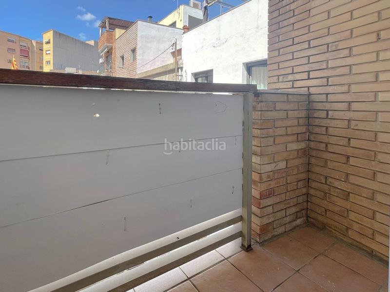 Foto 889d93aa-6200-480f-a3ac-66d54a5e9ae6. Piso amplio piso con jardín, barbacoa y piscina comunitaria en Gavà
