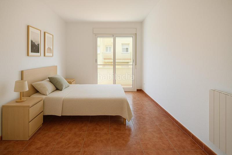 Foto 9528380e-3c65-4351-a36b-20500ca219db. Piso amplio piso con jardín, barbacoa y piscina comunitaria en Gavà