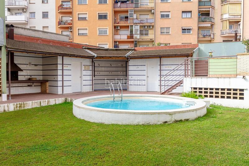 Foto a36676ee-73f9-4dcc-babb-95bf21d7b806. Piso amplio piso con jardín, barbacoa y piscina comunitaria en Gavà