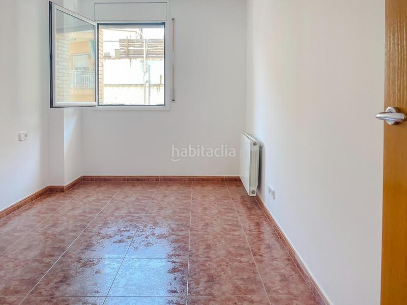 Foto b699cb5c-cf61-462d-bf41-9b4dbfe3eb13. Piso amplio piso con jardín, barbacoa y piscina comunitaria en Gavà
