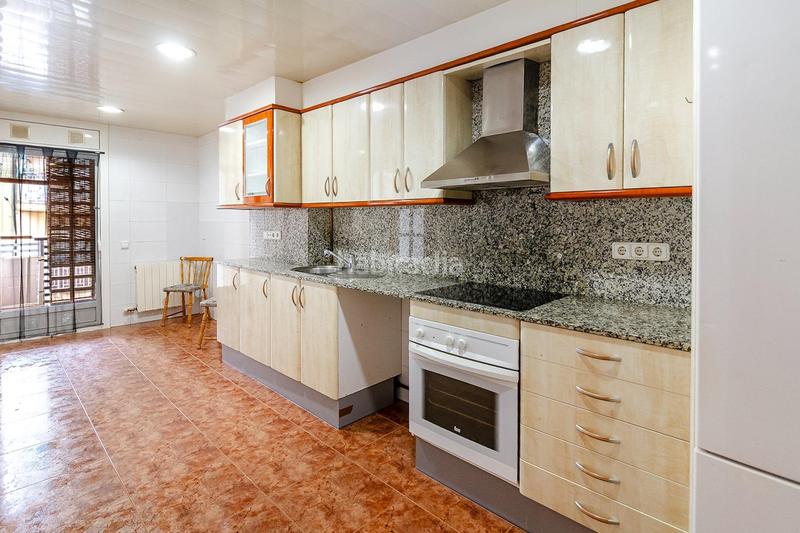 Foto bfc154e2-05df-4700-9cc6-614ac01be3d1. Piso amplio piso con jardín, barbacoa y piscina comunitaria en Gavà