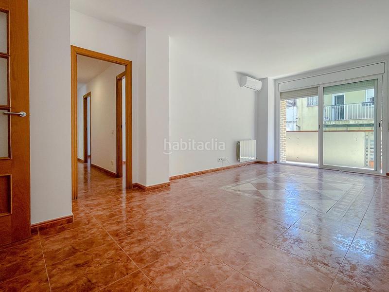 Foto c3eab9c2-8c4d-4c26-bd66-96a11d5dc1f3. Piso amplio piso con jardín, barbacoa y piscina comunitaria en Gavà
