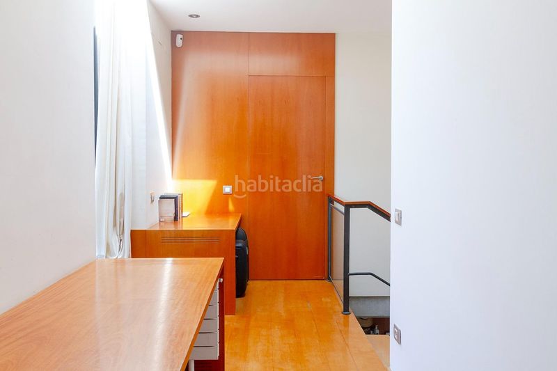 Foto 93070aed-5efa-4016-92f3-950a96074e7f. Casa con riscaldamento parcheggio piscina in Gava Mar Gavà