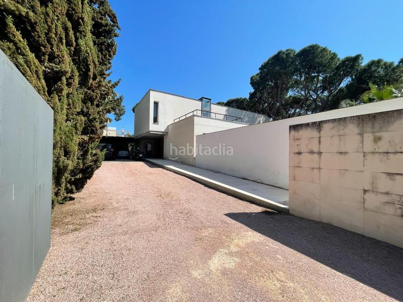 Foto ce8e814e-23c7-4c08-93f3-52c6cff55441. Haus mit heizung parking pool in Gava Mar Gavà